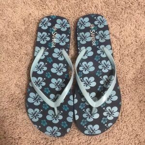 blue floral hawaiian flip flops